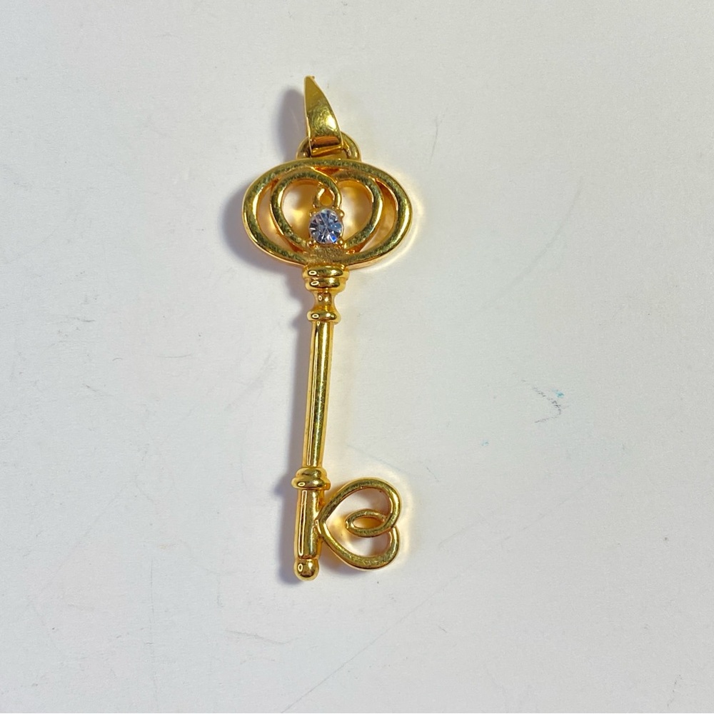 Vintage NVC Gold Tone Key Pendant with Rhinestone - Picture 3 of 7
